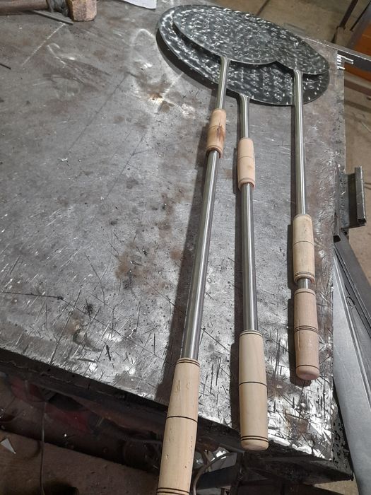 Paleta inox pentru pizza.