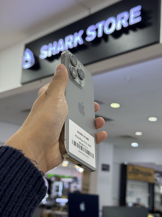 iphone 15 pro Shark store