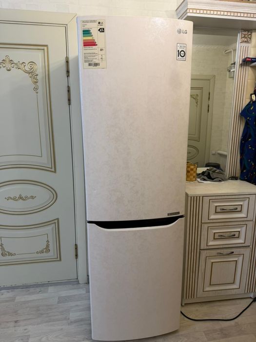 Продам холодильник Lg