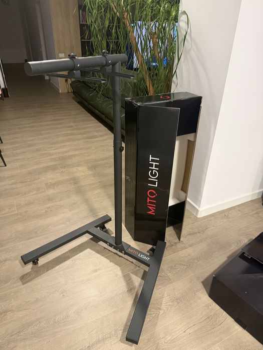 Mito Light Red Light Lift Stand