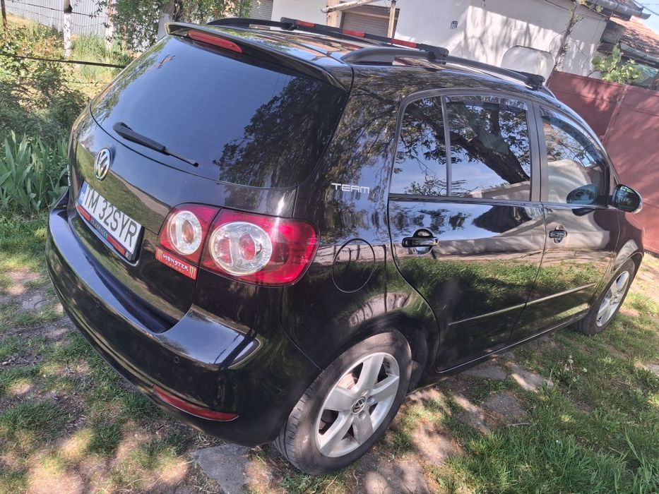 Vând VW golf 6 plus 1,4 B înmatriculată RO