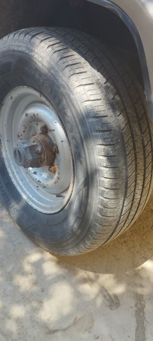 Uaz sotiladi  1996 yil