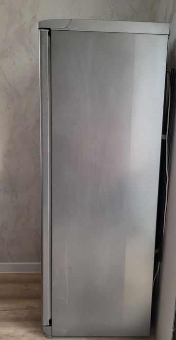 Морозильник вертикальный  Атлант