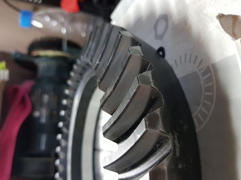 Мерцедес Г-клас w463.w461 НОВИ пиньон и корона