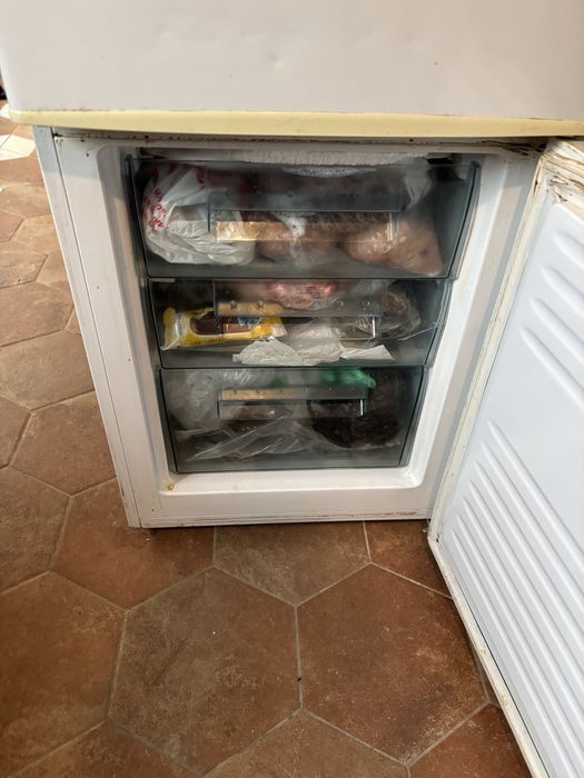 Хладилник с фризер Fridgemaster, neo