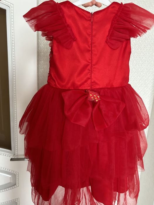 продаю детское платье