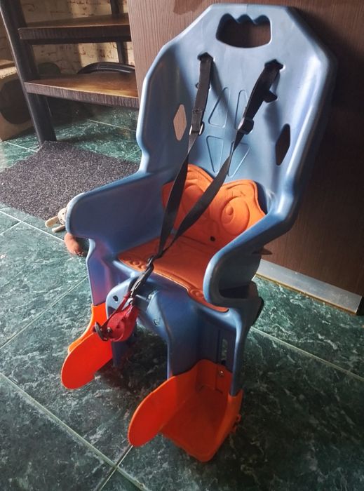 Vând scaun copii pt bicicleta