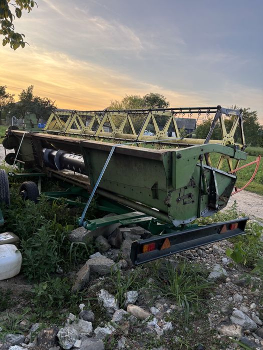 Echipament de recoltat-heder de paioase John Deere