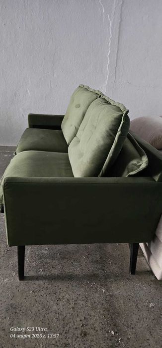 Продавам двоен диван.