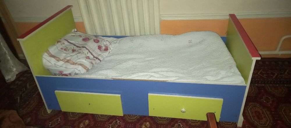 Bollar kravati sotiladi