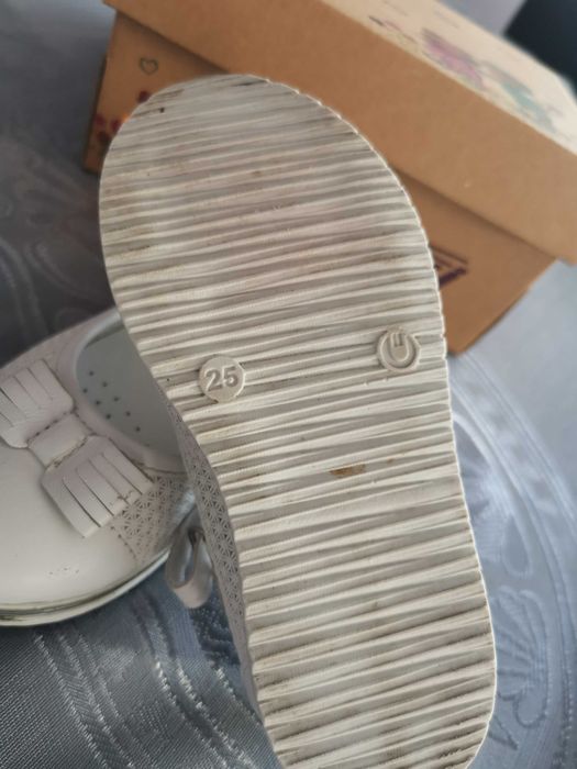 Детски   обувки                           .