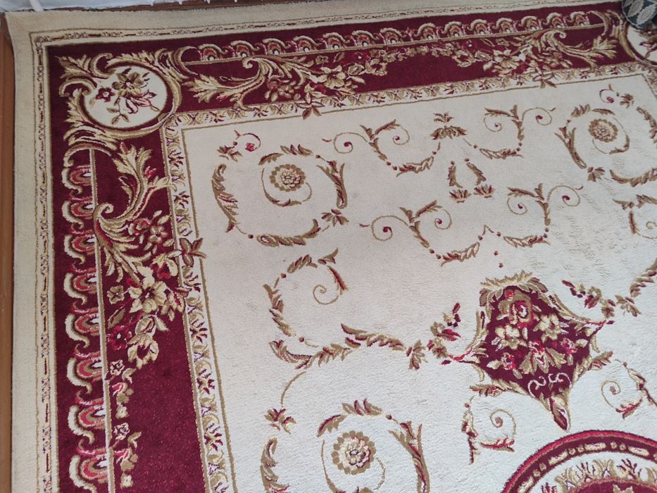 Продам шикарный натуральный ковёр.