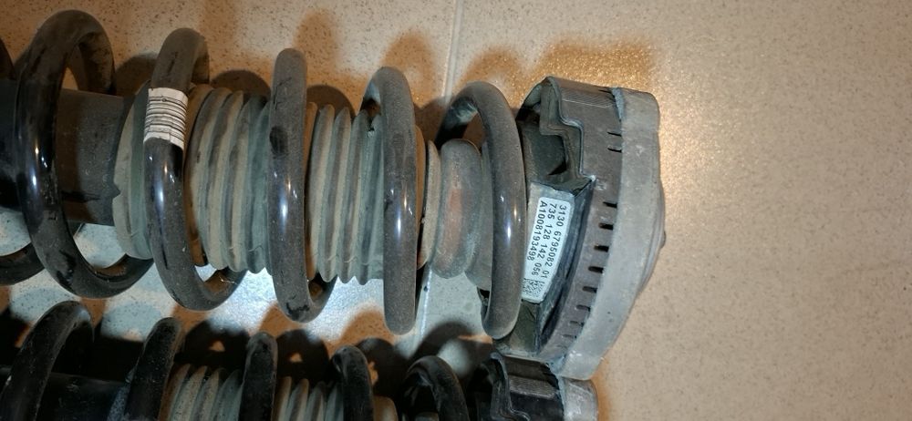 Amortizoare fata cu arc si flansa si rulment Bmw F10,F11 520 
Preț