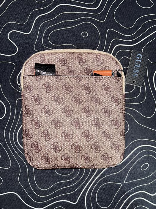 Мъжка чантичка Guess Vezzola Smart