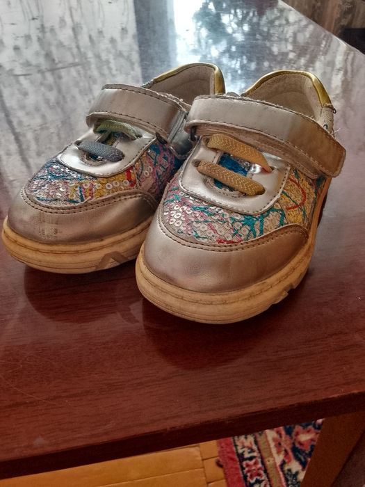 Обувь на девочку