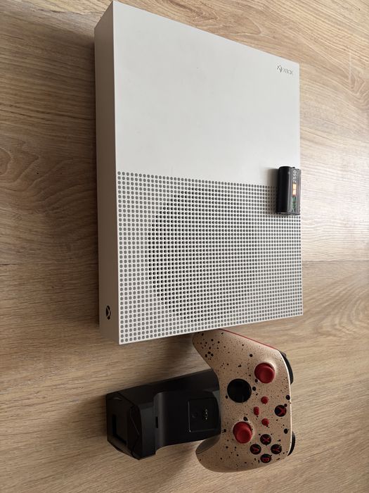 Xbox one s cu TB spatiu de stocare