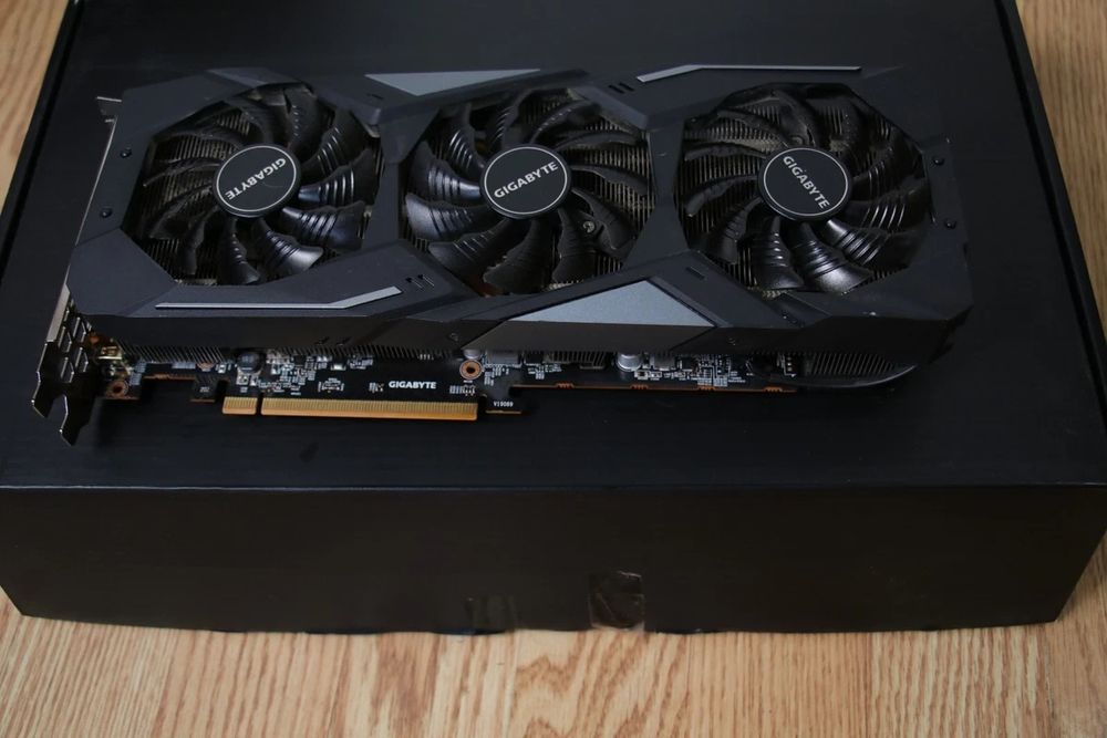 1г Гаранция! RX 5700 XT 8GB Gigabyte Gaming OC