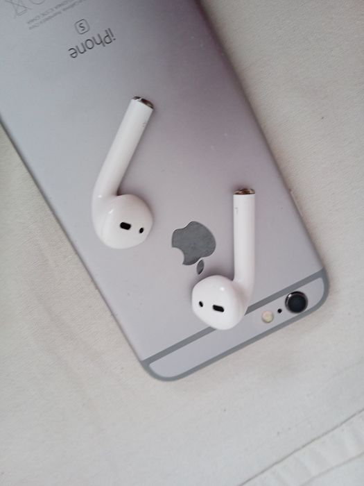 Iphone 6s AirPods 2