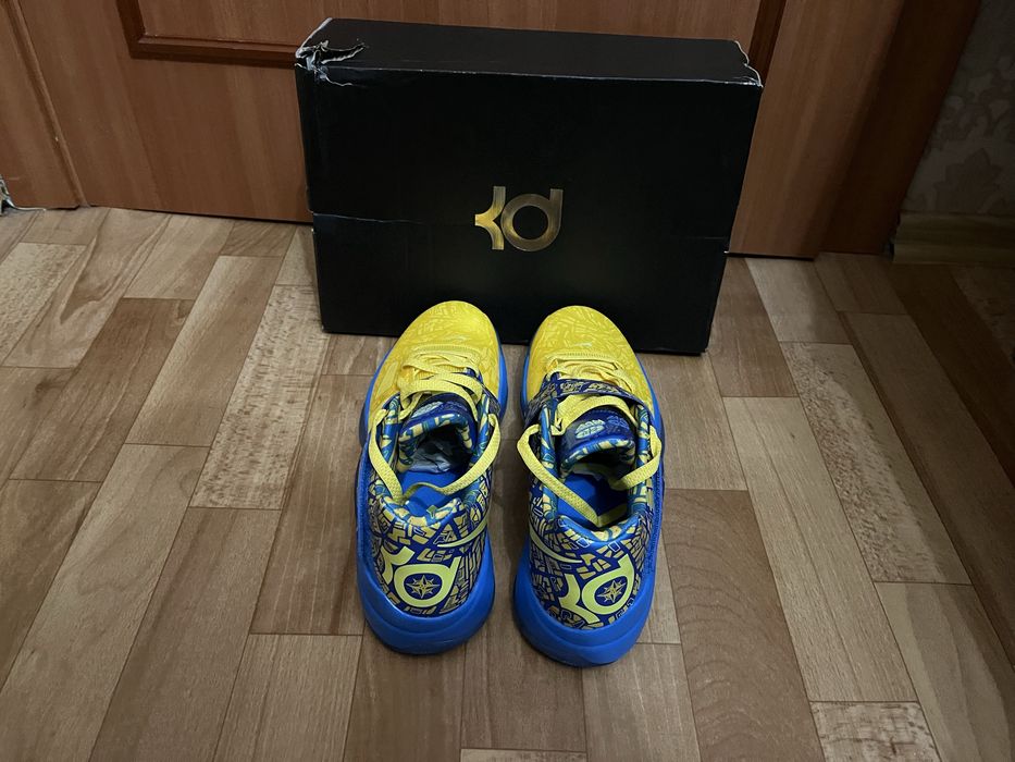 Кроссовки Nike KD4 retro оригинал. Размер стопы 30см.