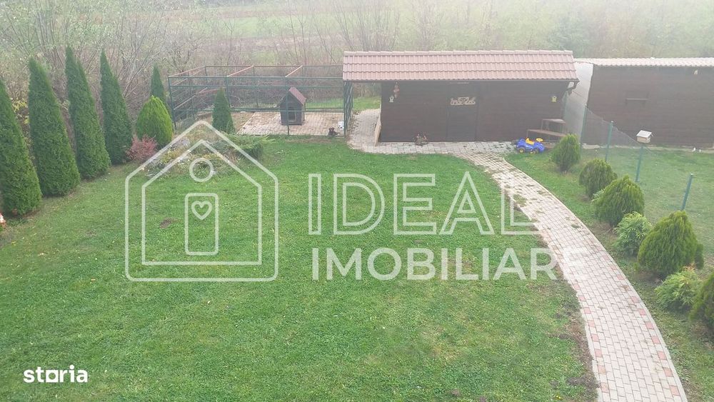 Casa moderna cu 4 camere, La  CHEIE in Poplaca
