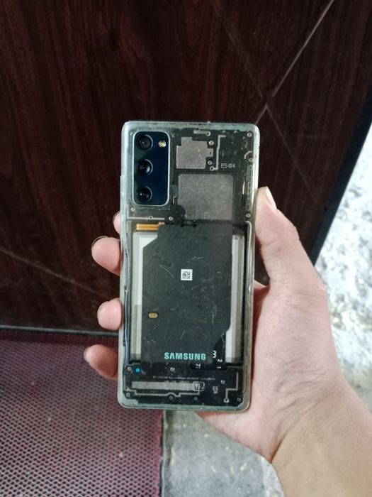 Samsung s 20fe  е