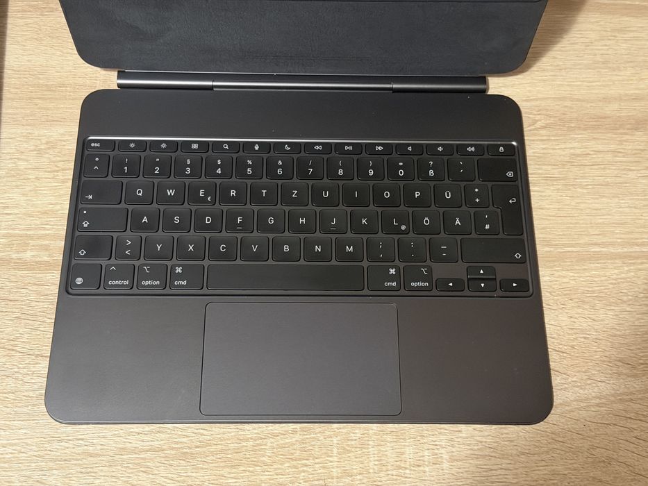 Magic Keyboard Black Model A2974 pentru Apple iPad Pro 13 M4, M5