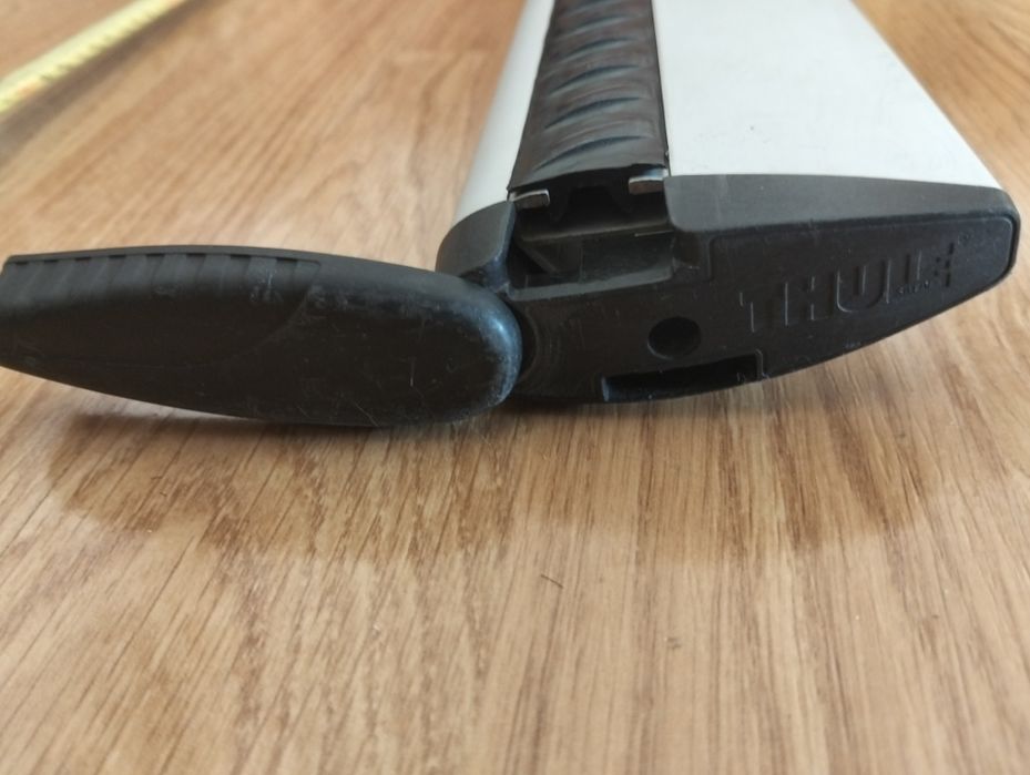 Vând bare Thule, 118 cm