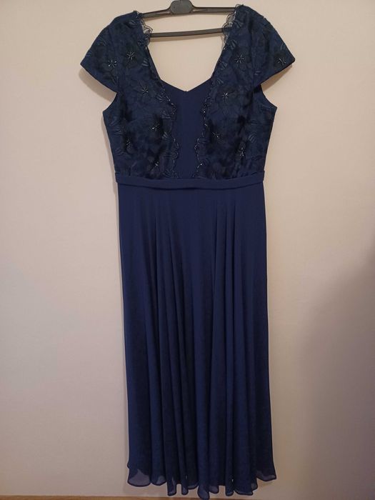 Rochiță nuntă cu mânecuțe