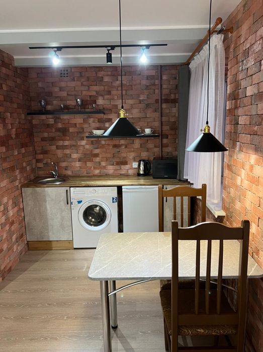 1 ком ком. Центр, маг Спутник, Тайга. 125+