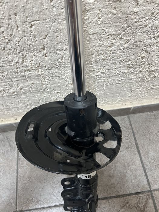 Амортизаторы Камри 70-75 оригинал