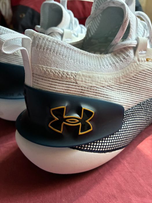 Under Armour • Phantom
