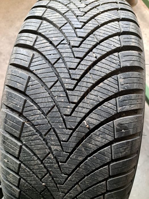 2 anvelope Allseasons 235 55 r18 KUMHO