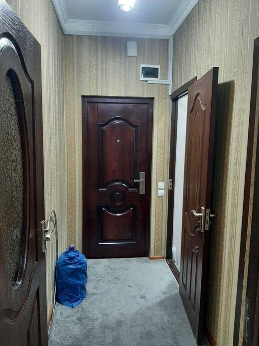 Продается нежилое помещение 3х комнатная + подвал Чиланзар 20 квартал