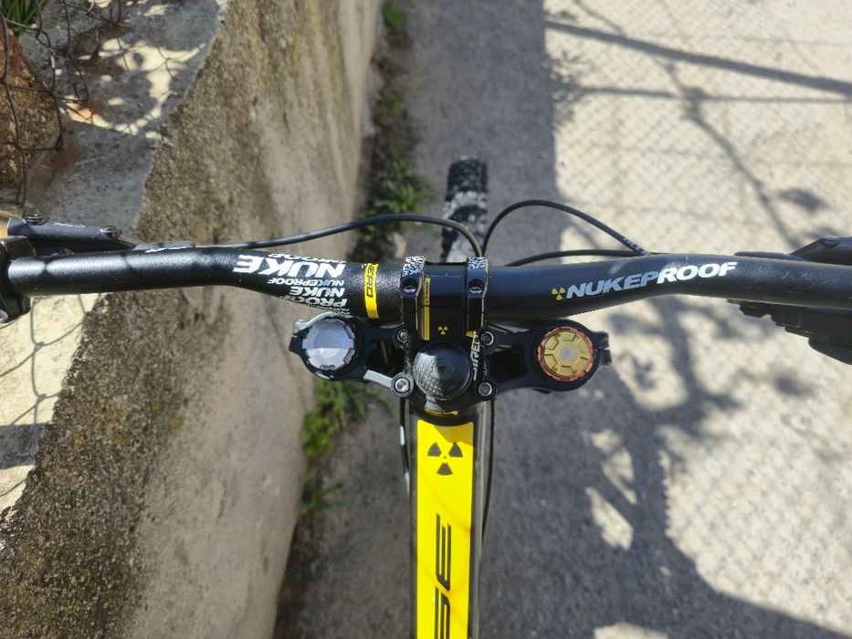 Nukeproof Pulse 27.5 Downhill висок клас Marzocchi вилка, Cane Creek Shox, 1x11 Zee Shimano
