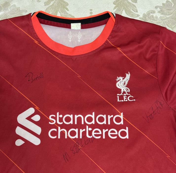 3ta yulduz imzosi bor futbolka