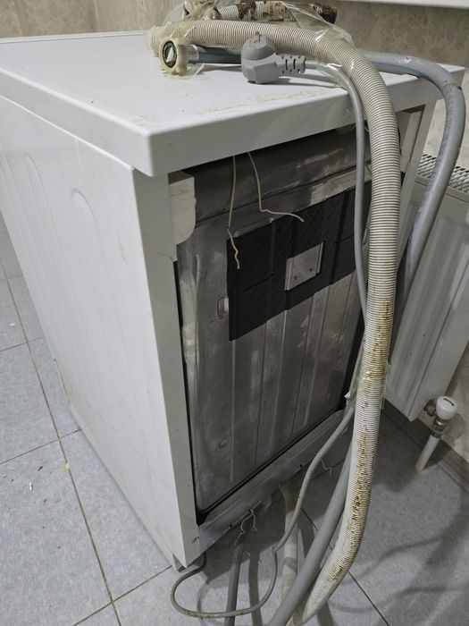 Продам посудомоечную машину Beko