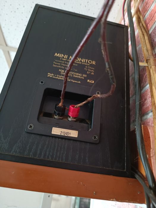 Студиини тонколони със субуфър