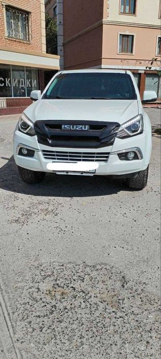 Продаётся пикап Isuzu D Max