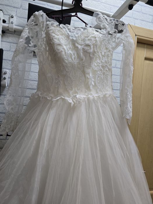 Свадебные платья новые