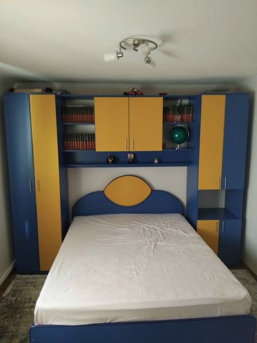 Vând modila de dormitor