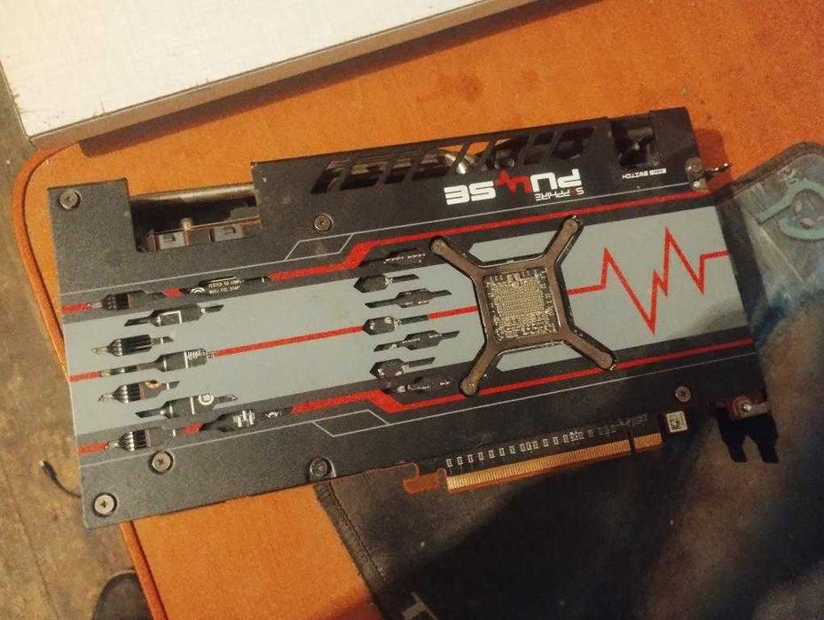 Placa video AMD Radeon Rx5700Xt 8GB