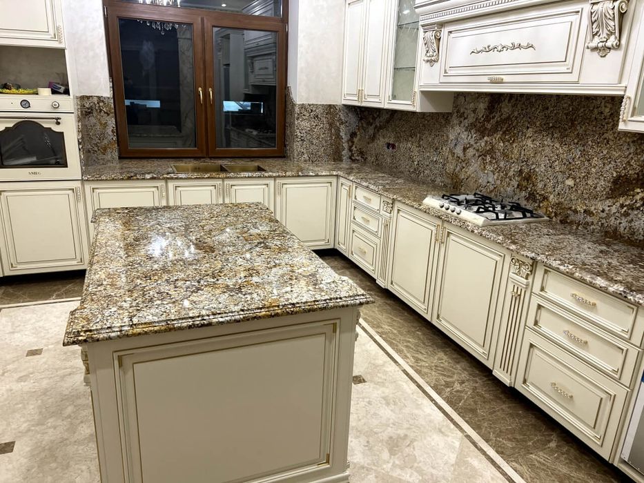 Столешница из натуральной камня мрамор и гранит