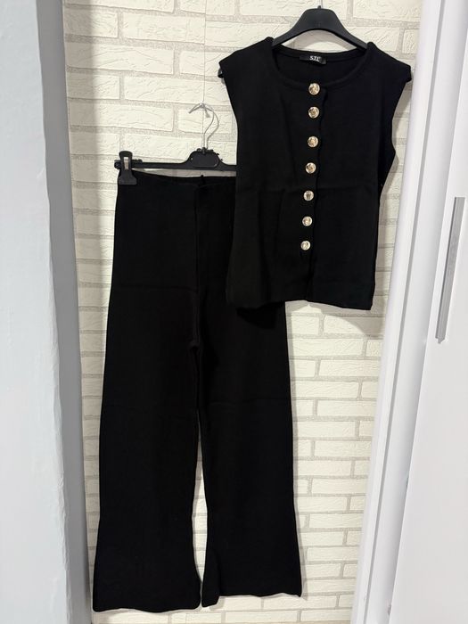 Дамски комплект от две части