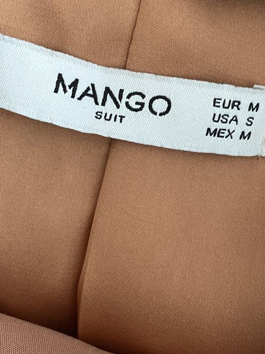 Продаю брючный костюм