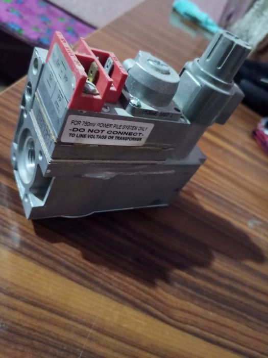 Газовый клапан 2 штук