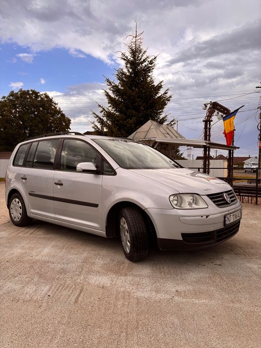 VOLKSWAGEN Touran 2005 — imagine 3
