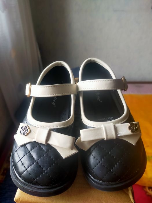 Продам кожаные куртки для девочек