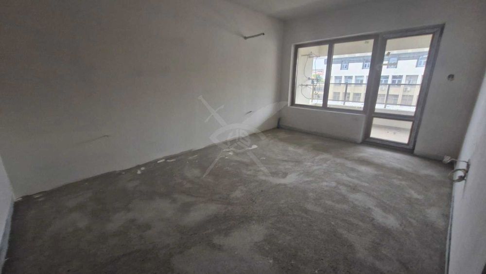 Продава се Тристаен апартамент в Асеновград - 165 кв.м за 1073 €/кв.м - Снимка #3