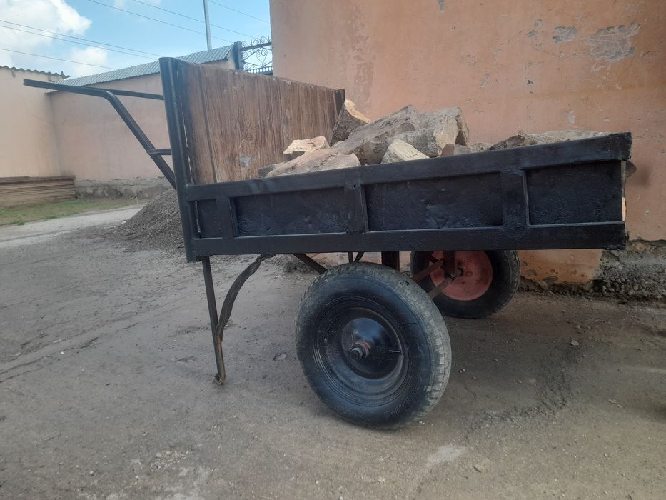 Заттар сатылады және обмен бар