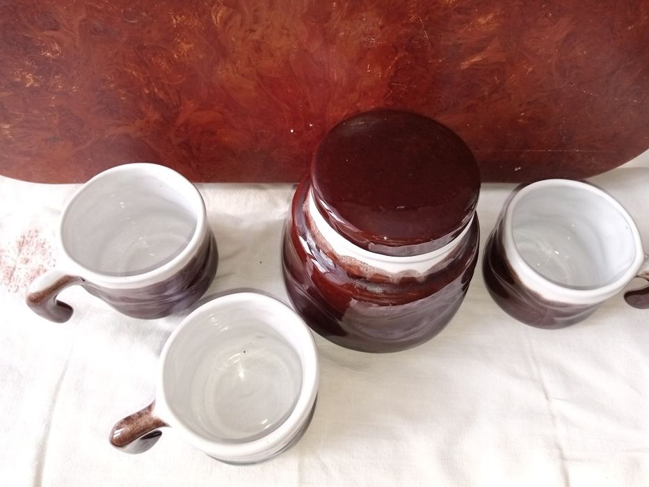 Продаю набор посуды (керамика).